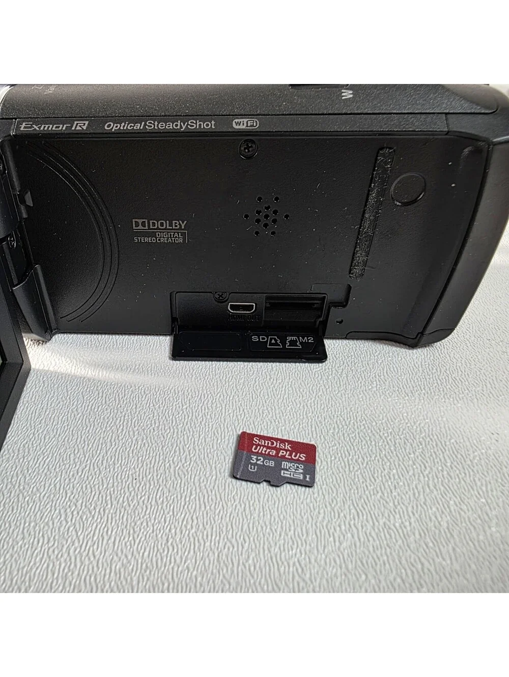 Sony Handycam HDR-CX440 9.2MP Camcorder Video Camera Black w/60x Zoom Bundle